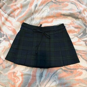Hollister Plaid Pleated Mini Skirt with Tie Waist - Navy/Green size S